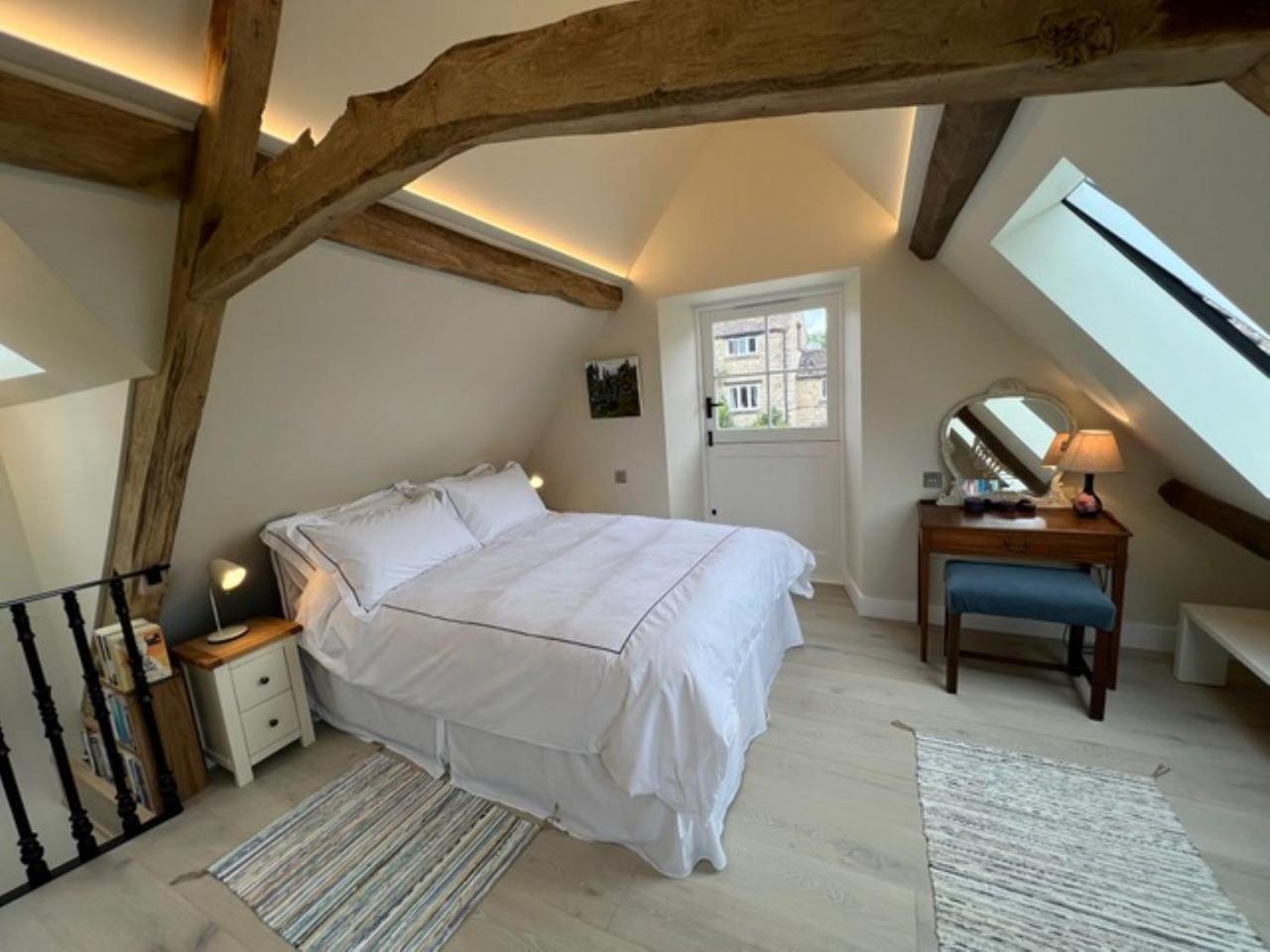 Idyllic Secluded Hideaway With Countryside Views On The Edge Of The Cotswolds Villa Hailey Dış mekan fotoğraf